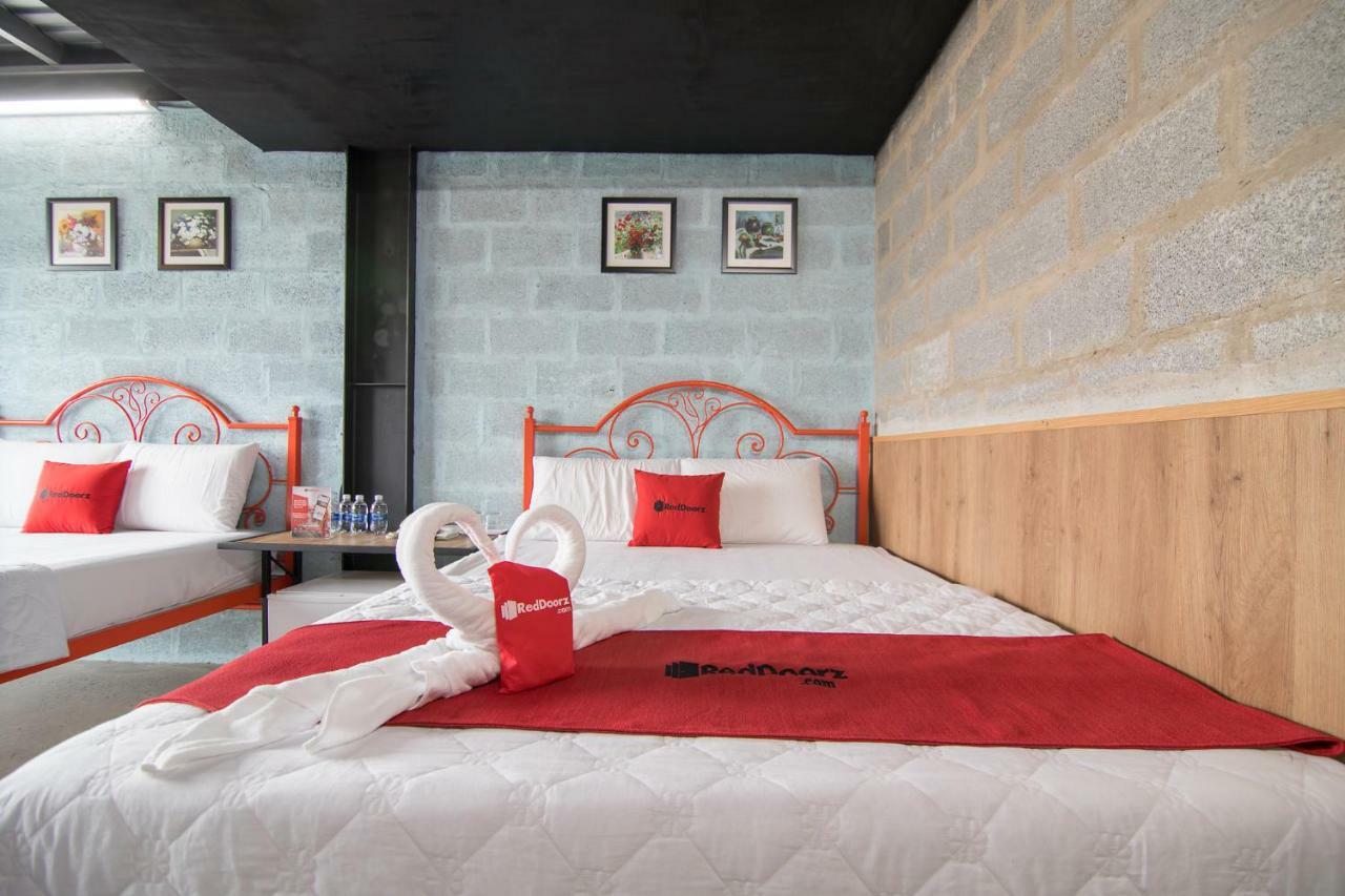 Reddoorz Plus @ Ung Van Khiem Street Ho Şi Min Dış mekan fotoğraf